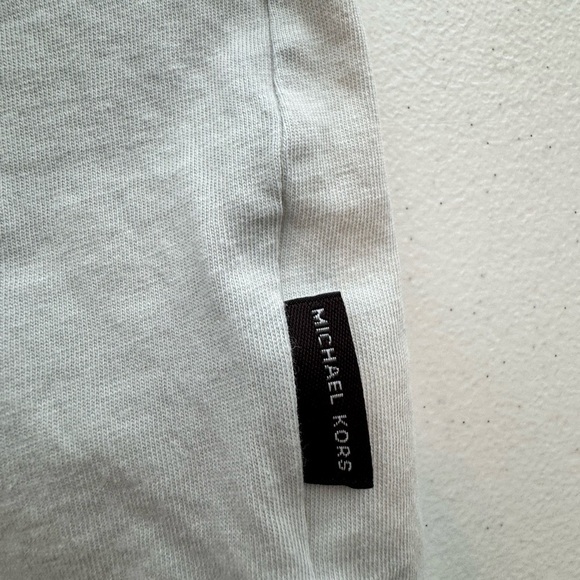Michael Kors Logo Tshirt Size Medium - Picture 6 of 7